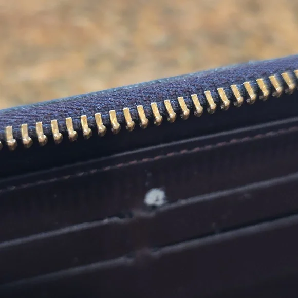 Louis Vuitton Dark Purple Vernis Zippy Wallet - Picture 16 of 17